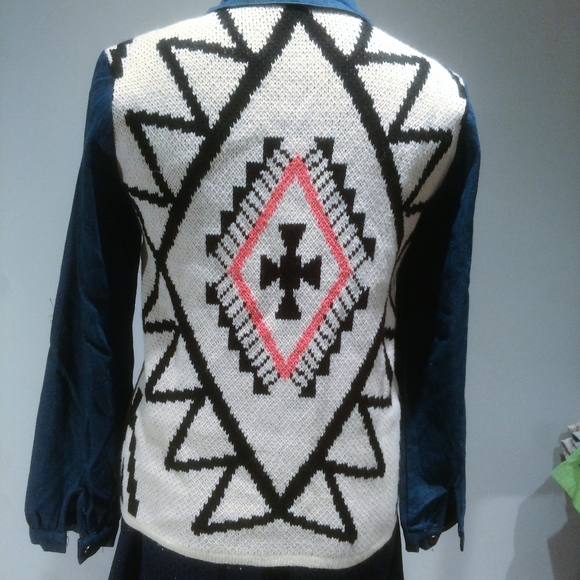 Filly Flair Women Denim Jacket - Picture 3 of 6